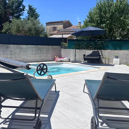 Charmante Avec Piscine Villa